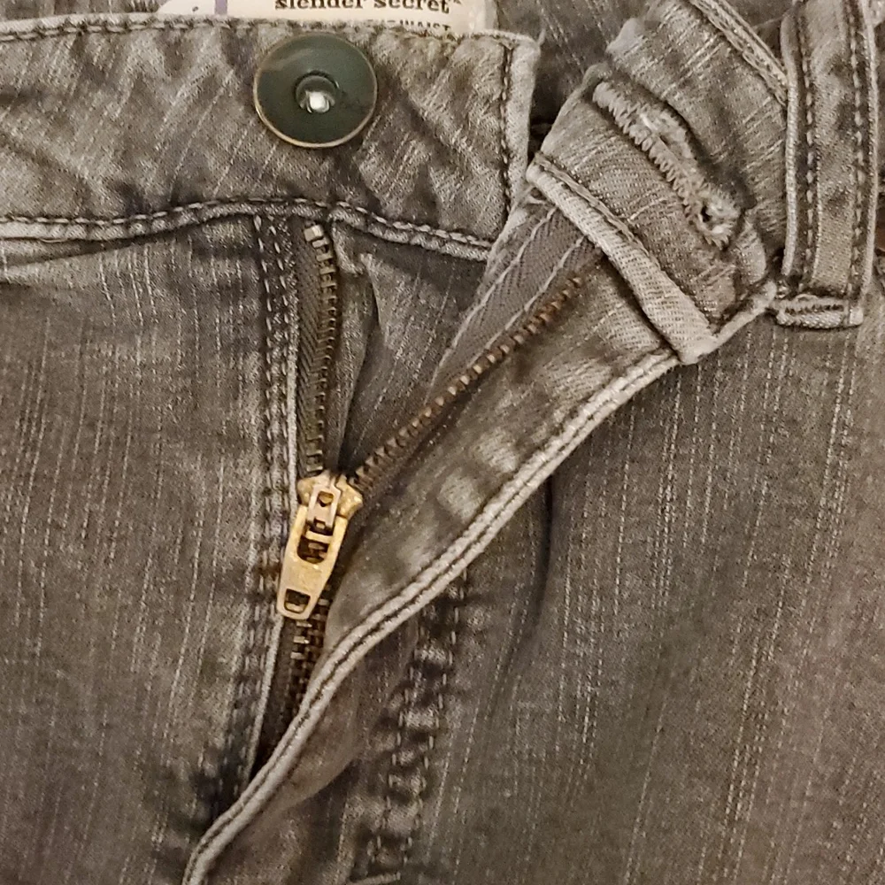 Lee Slender Secret Lower On The Waist Women's Gray Jeans - Size 16 Short